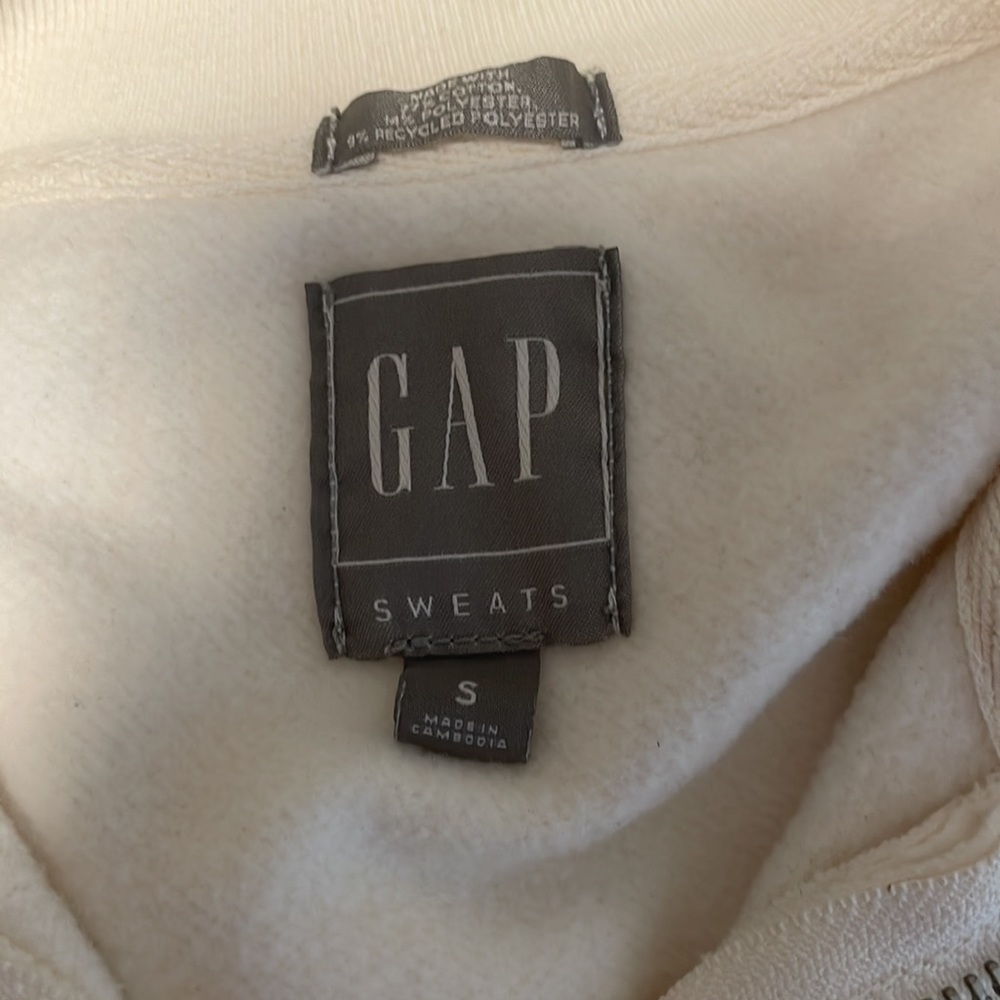 gap cream quarter zip sweatshirt - Picture 2 of 2